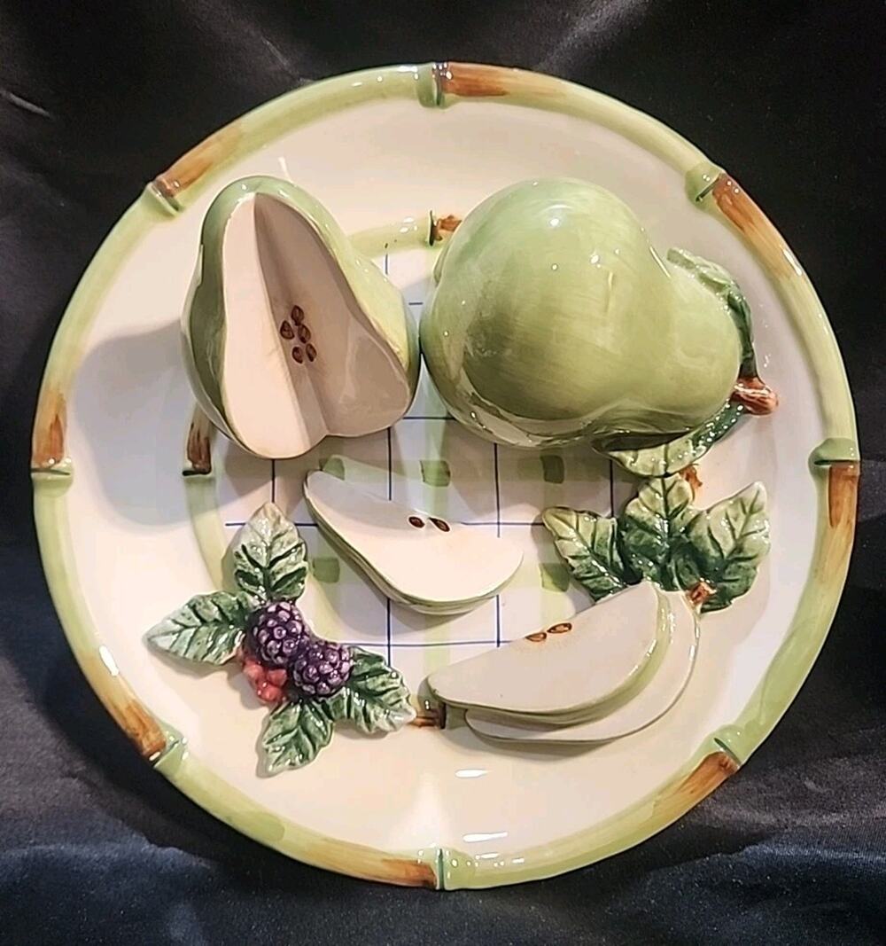 Bella Casa by Gantz Pear 3 D Ceramic Wall Plate Green Bamboo Edge Kitchen Decor